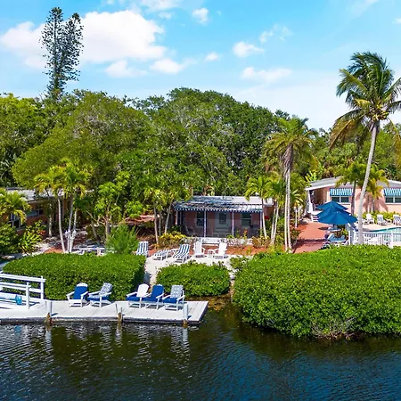 Heron Lagoon, Dock, Pool, The Coconut At Siesta Key Bungalows